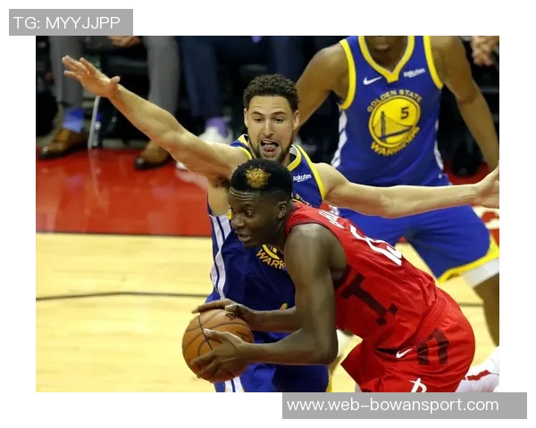 克林特卡佩拉如何在NBA赛场上展现出色的防守与进攻能力